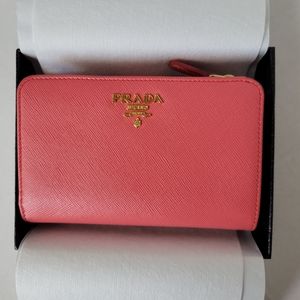 💯 Authentic Prada Saffiano Leather Wallet